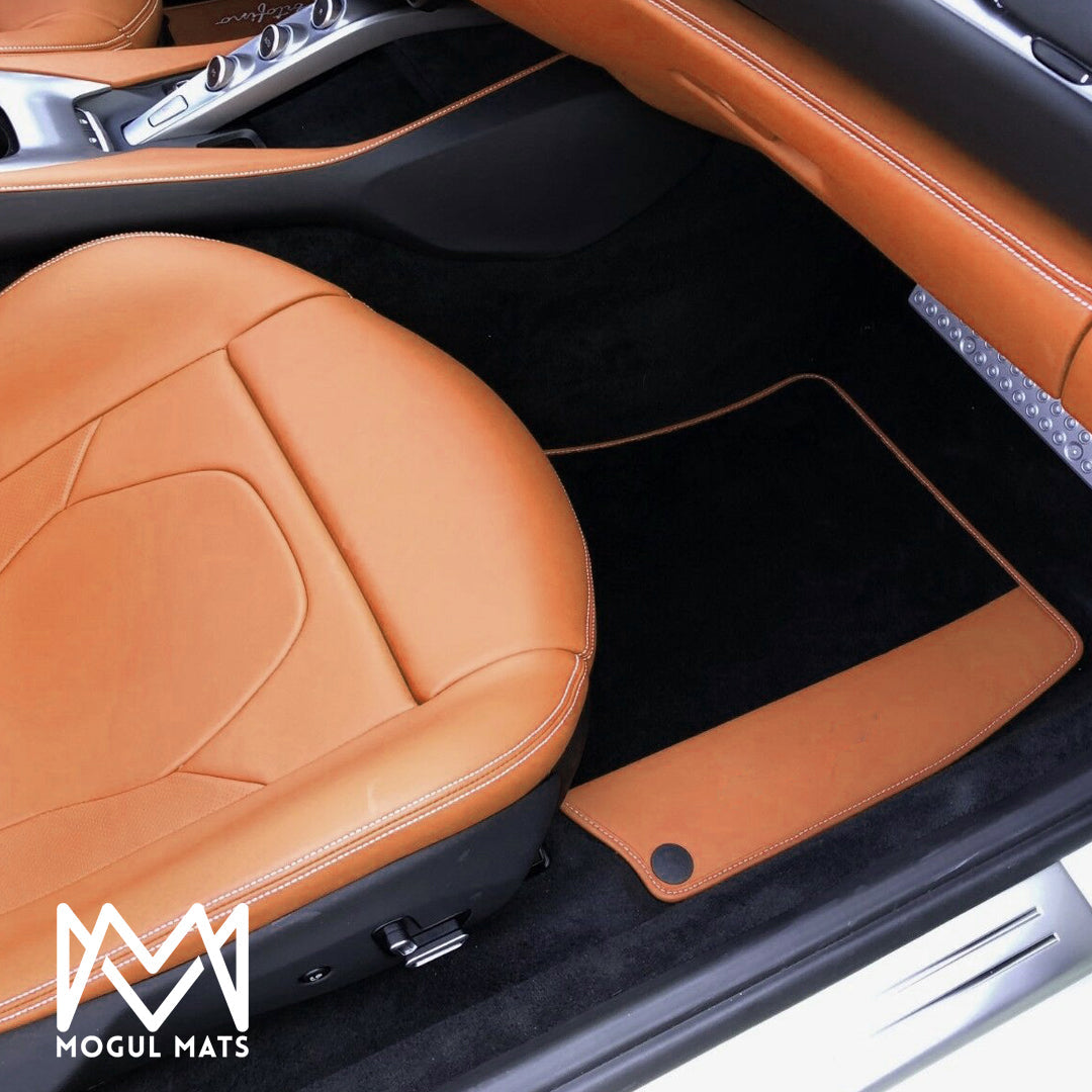 سجادات وإكسسوارات مخصصة لأرضية فيراري 296 GTB / 296 GTS