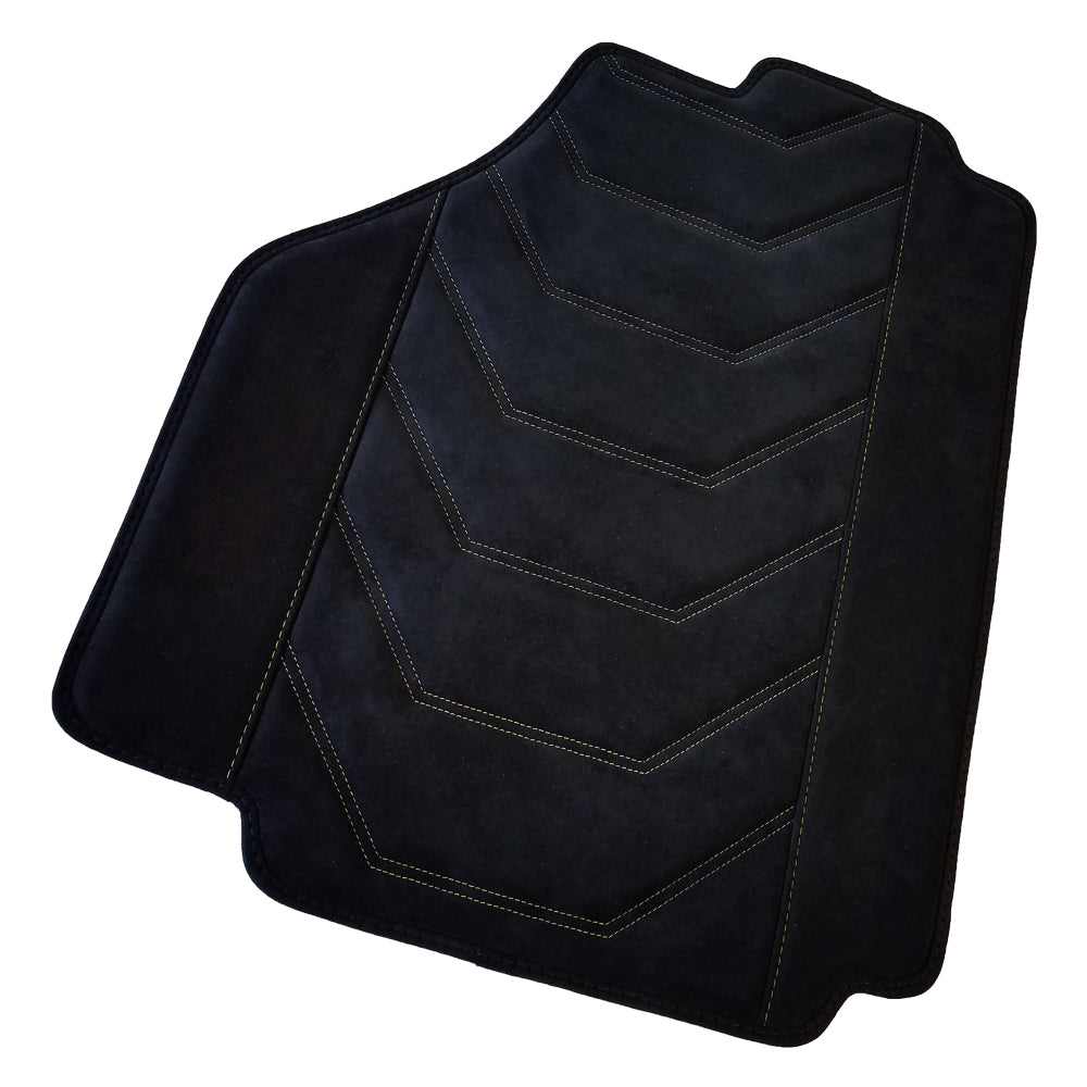 سجادات أرضية Mogul Mats Rari Design من Alcantara لسيارة فيراري ابتداءً من @